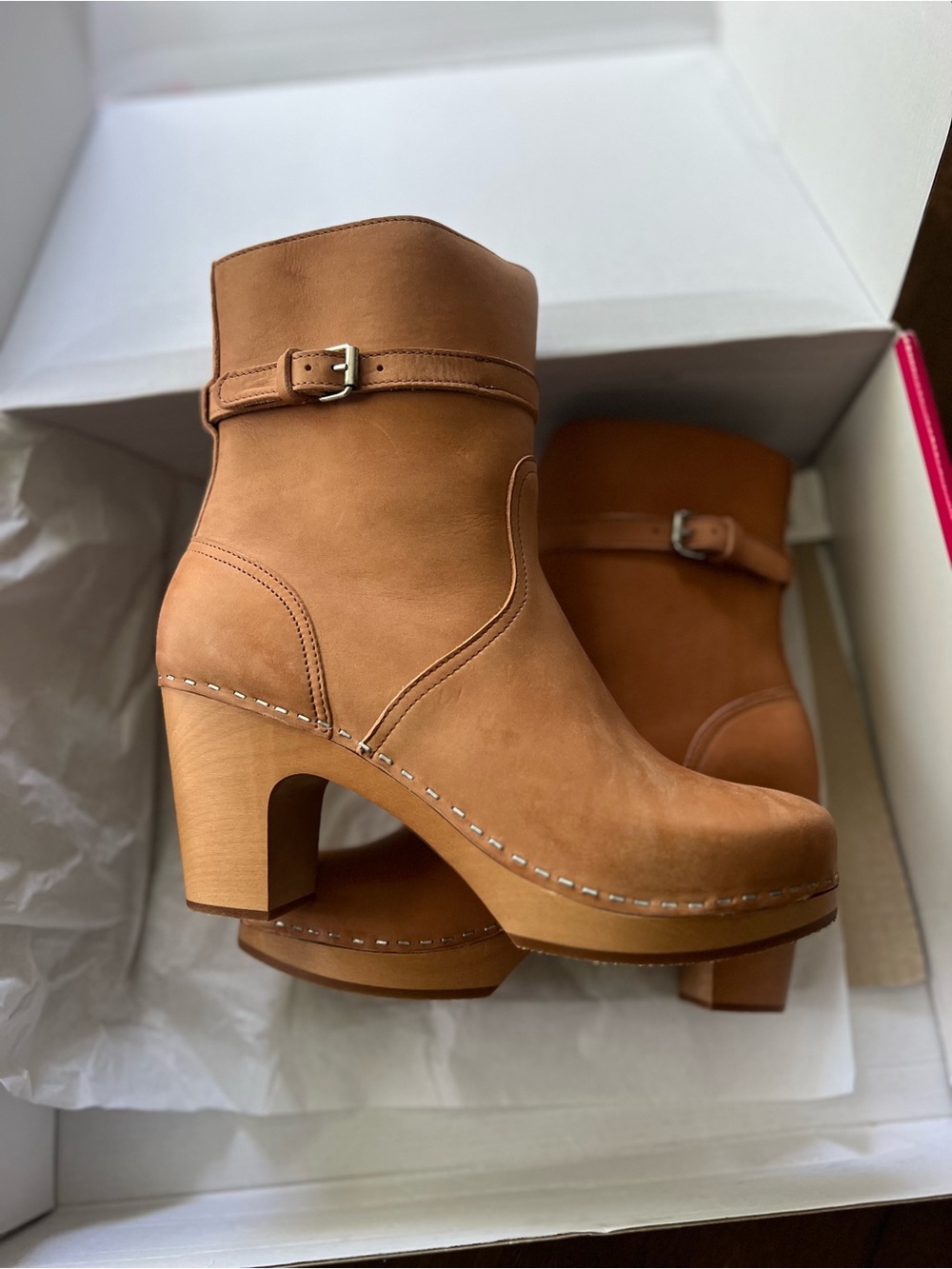 Swedish Hasbeens Jodhpur Clog Boots
Size 10